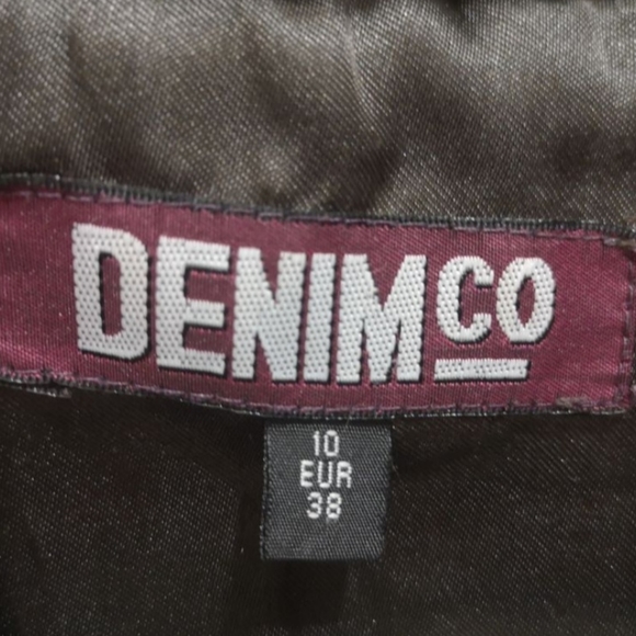 Cropped sleeveless vest - Picture 3 of 3